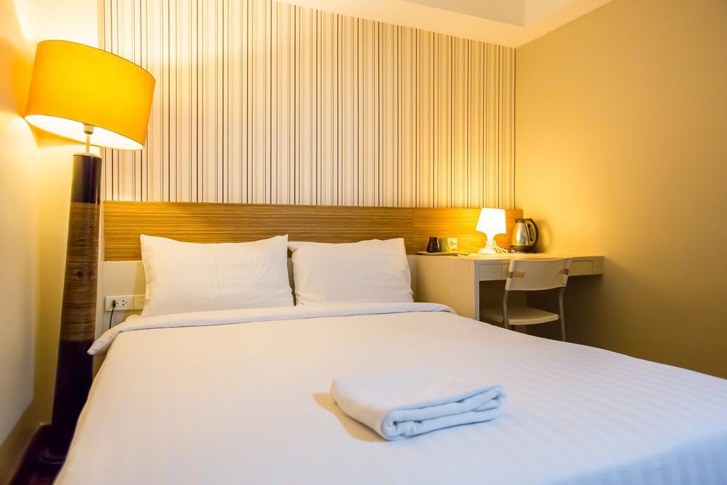 Snooze Hotel Thonglor Бангкок Екстер'єр фото