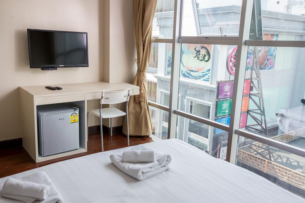 Snooze Hotel Thonglor Бангкок Екстер'єр фото