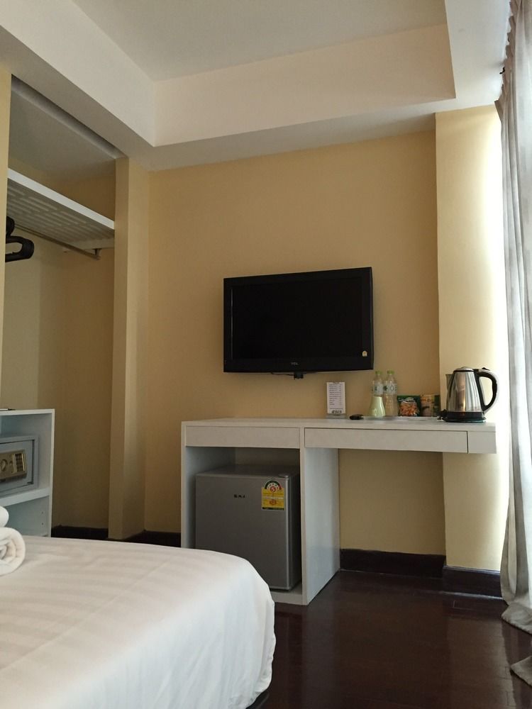 Snooze Hotel Thonglor Бангкок Екстер'єр фото