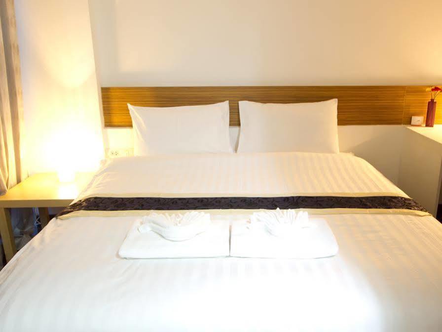Snooze Hotel Thonglor Бангкок Екстер'єр фото