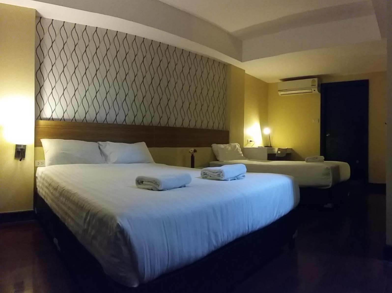 Snooze Hotel Thonglor Бангкок Екстер'єр фото